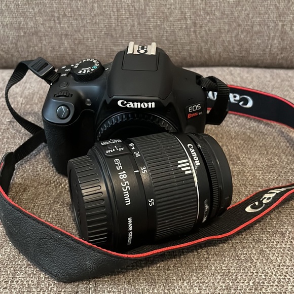 Canon EOS Rebel T6 Camera - Picture 3 of 9